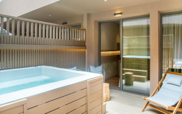 Double Room Garden View with Outdoor Jacuzzi