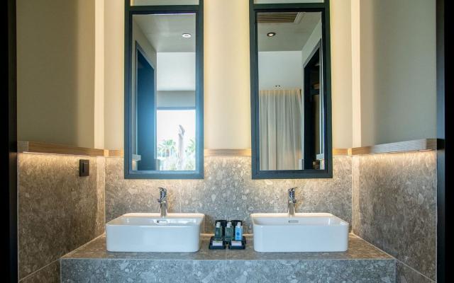 Double Room Garden View with sharing pool (swim up)