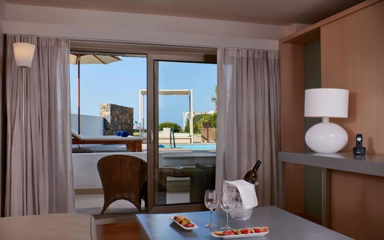 Pool Suite
