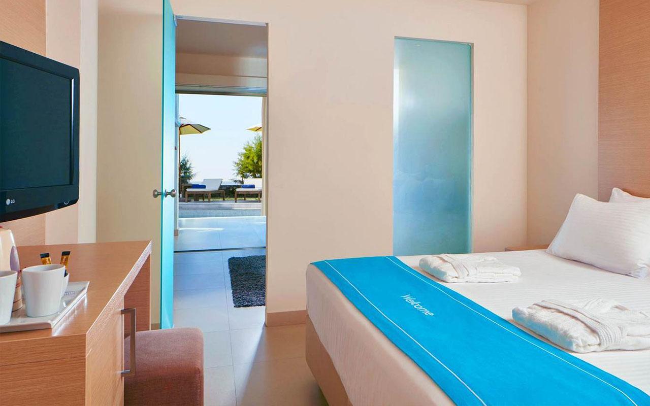 Pool Cool Junior Room