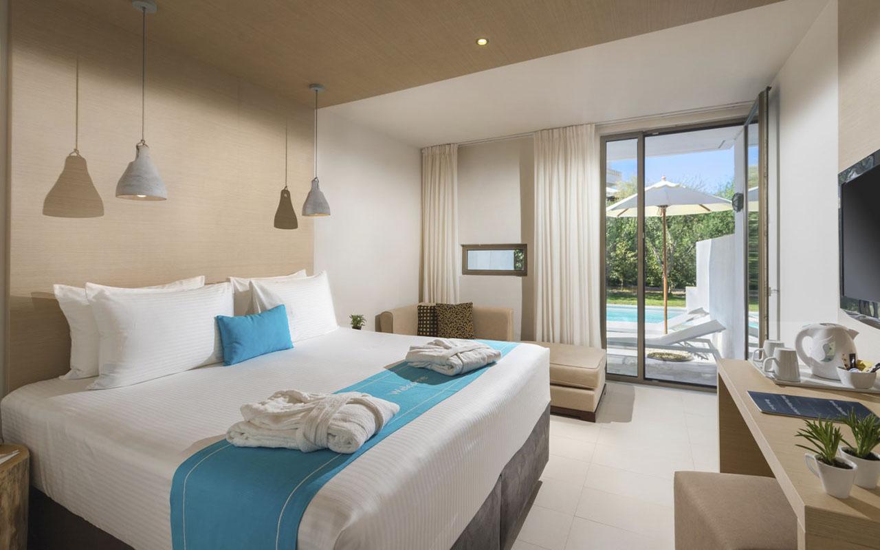 Casual Room Private Pool