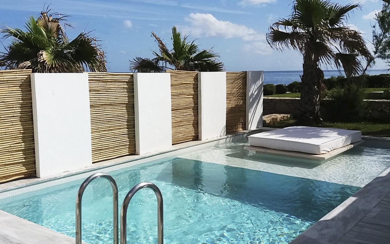 Cool Room with Private Pool
