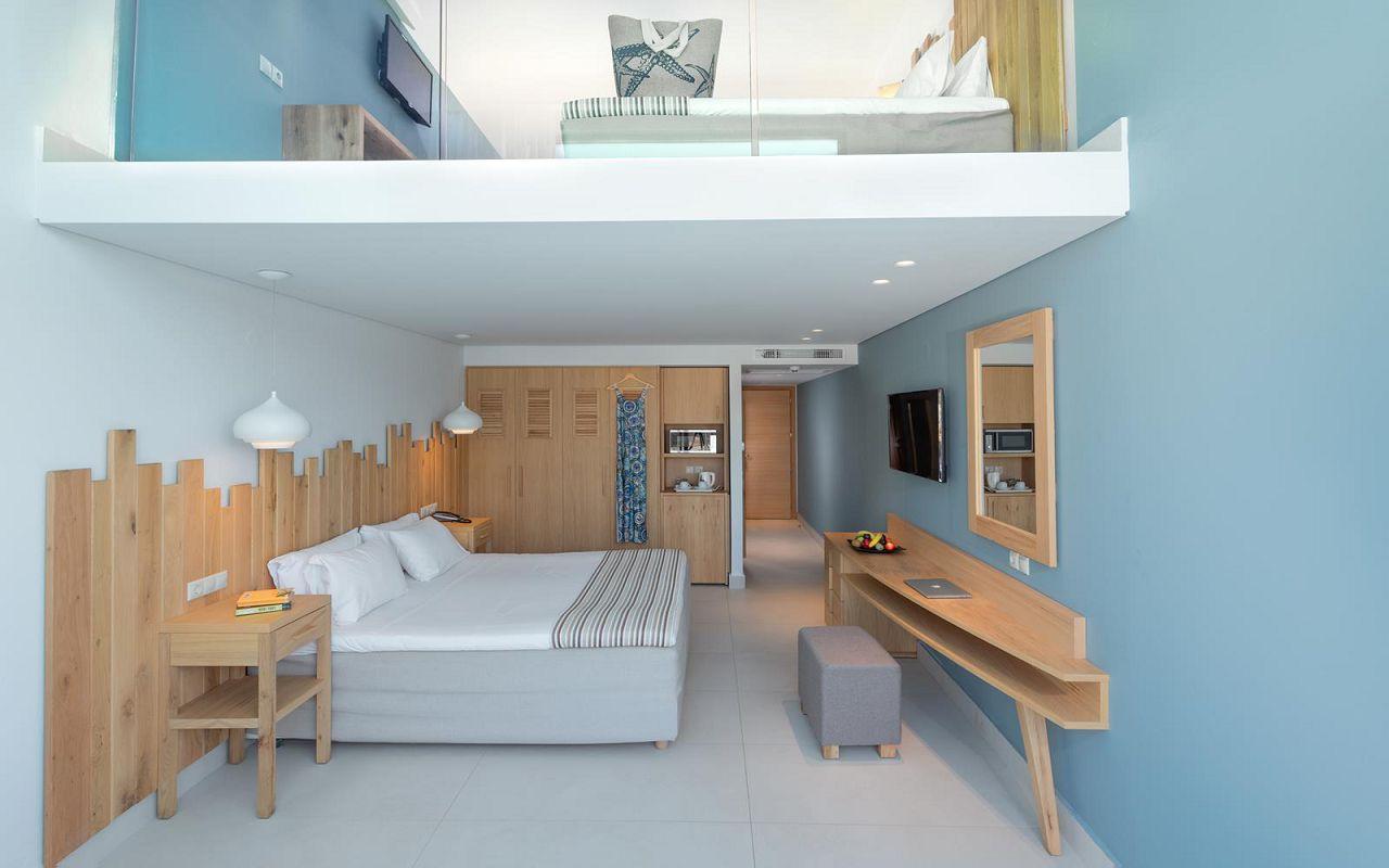 Family maisonette Apartment 5 bedded /Private Pool Sea View