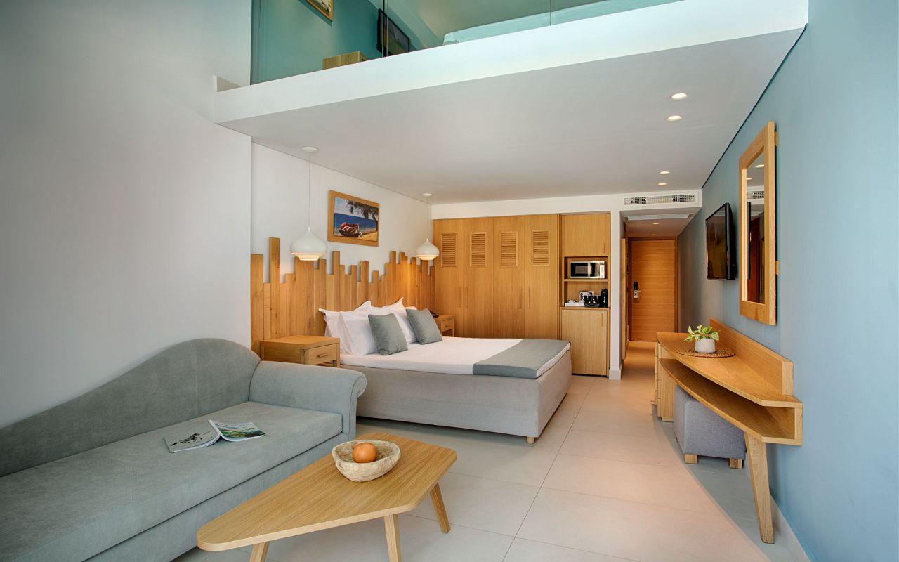Family maisonette Apartment 5 bedded /Private Pool Sea View