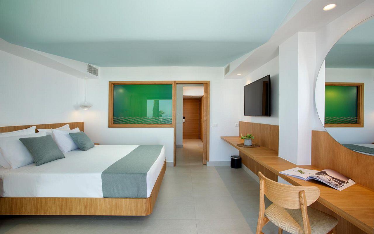 Family 4 Bedded Sea View