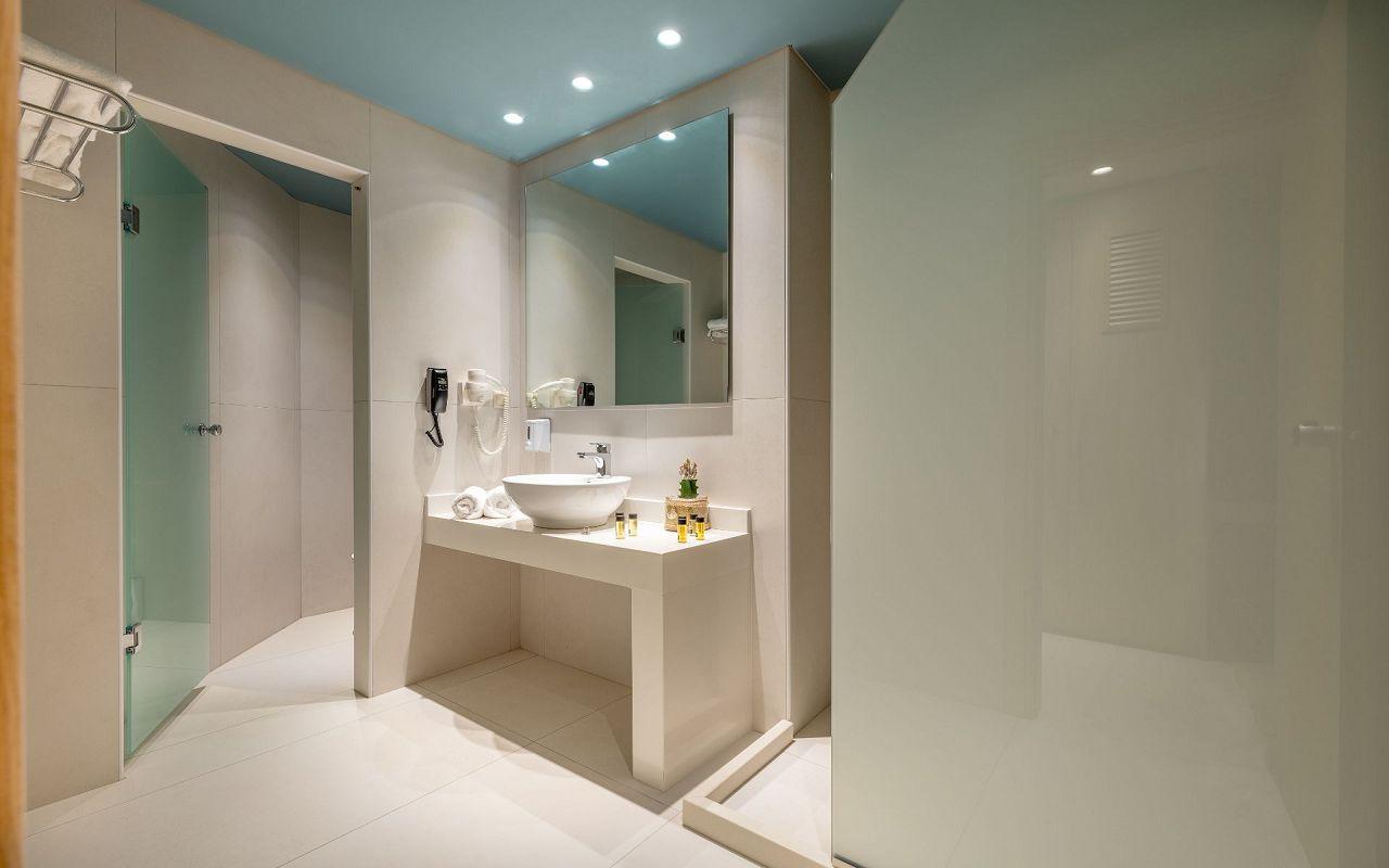 Family 5 Bedded Sea View