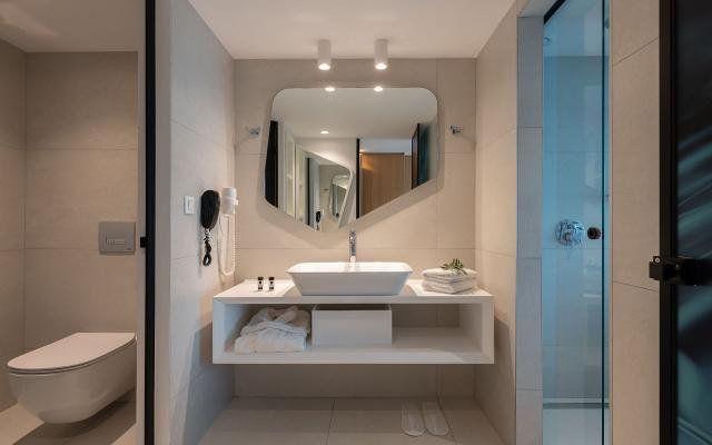 Double Penthouse Main Building Sea View