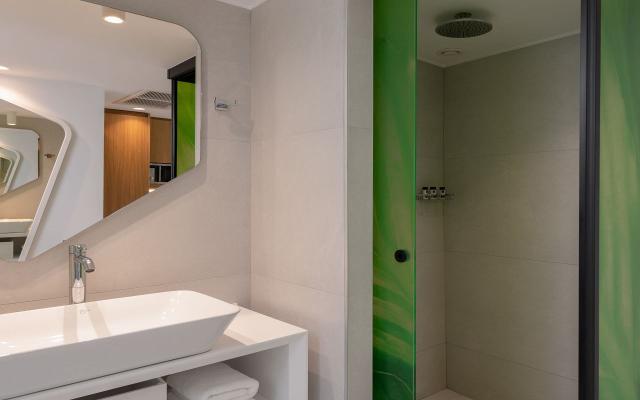 Family 4 Bedded Sea View