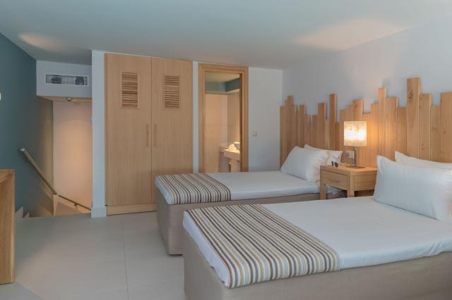 Family Maisonette Apartment 5 Bedded Private Pool with Pool Vie