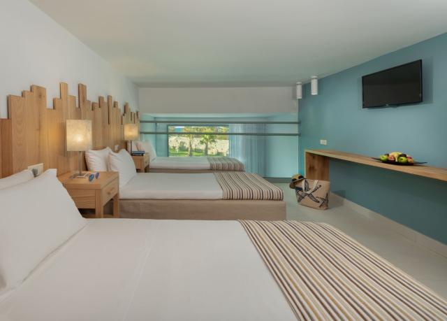 Family Maisonette Apartment 5 Bedded Private Pool with Pool Vie