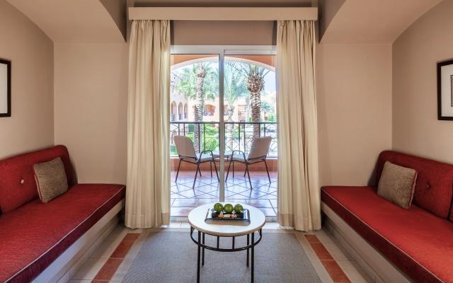 Superior Family Room Garden View