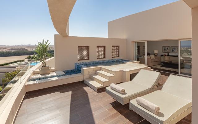Executive Suite Garden View