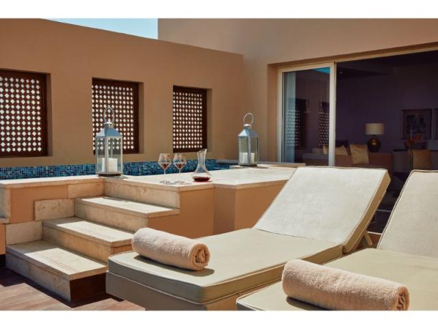 Executive Suite Garden View