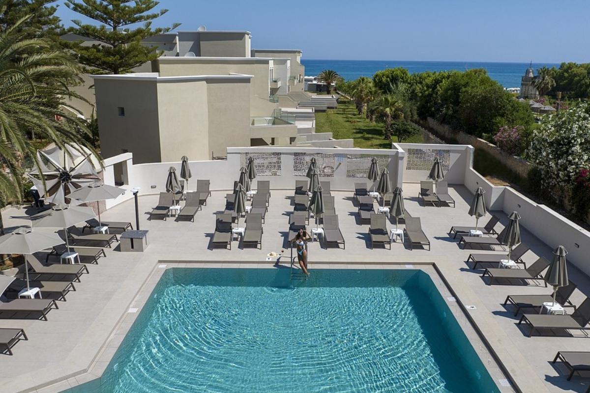 Vantaris Luxury Beach Resort