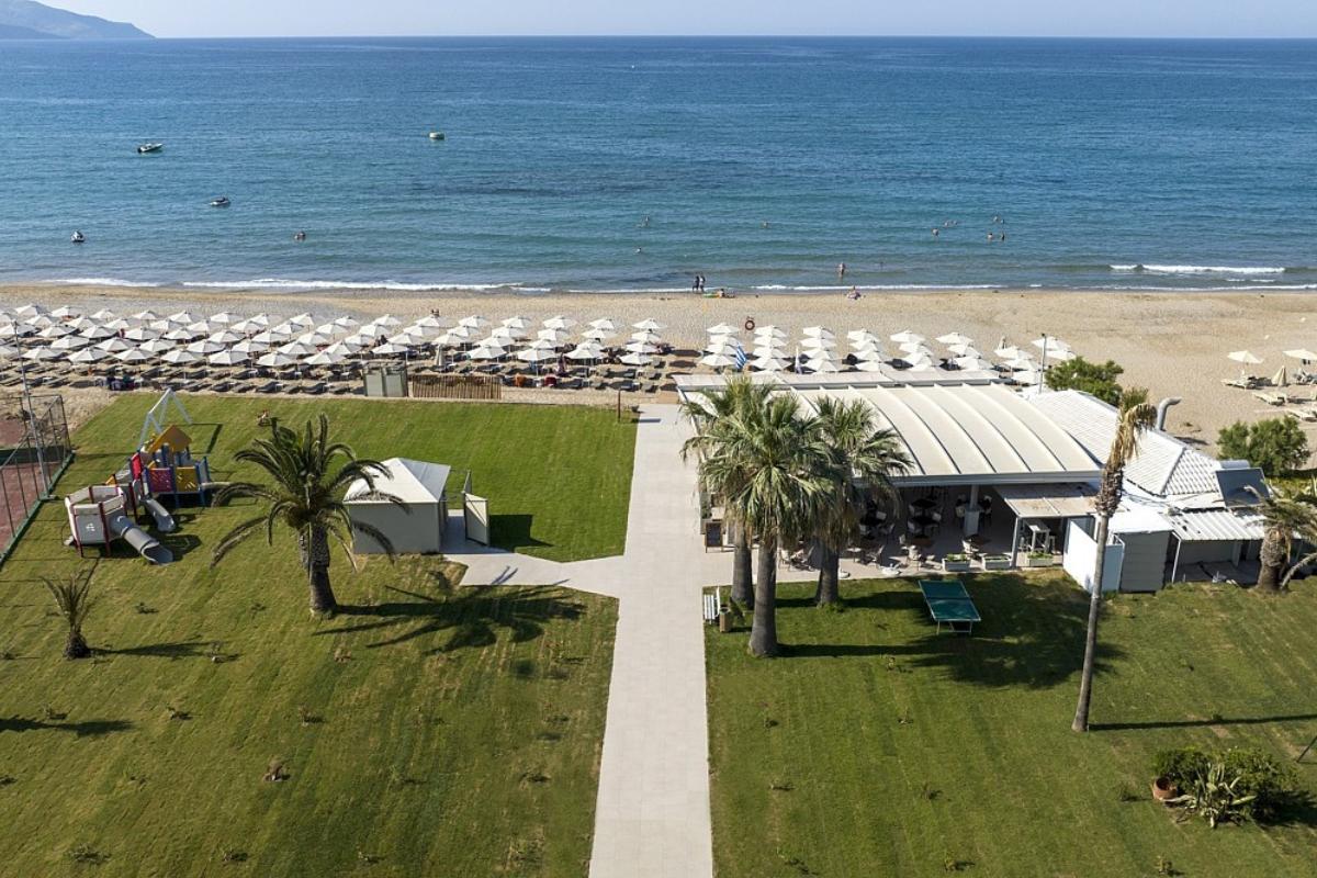 Vantaris Luxury Beach Resort