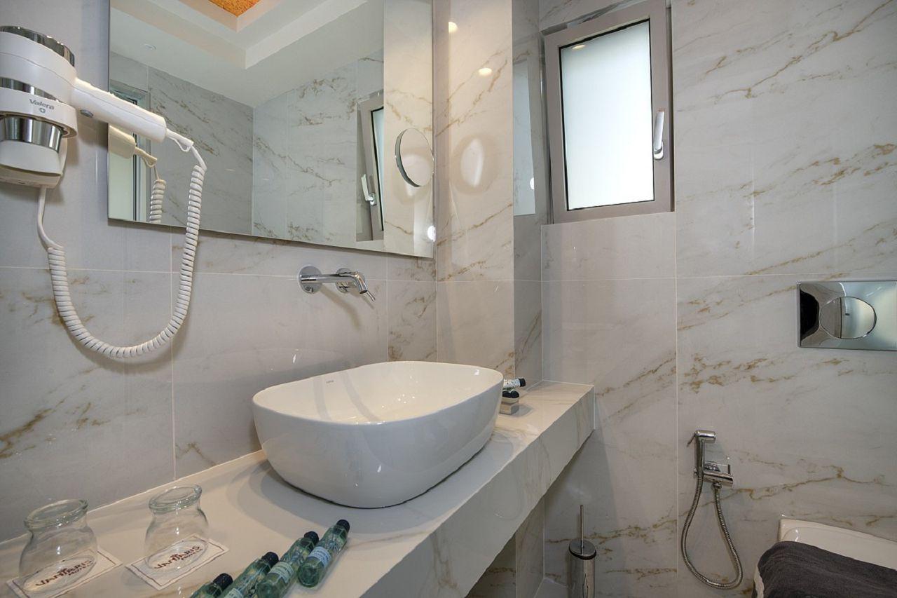 Junior Suite WEST with Individual Pool
