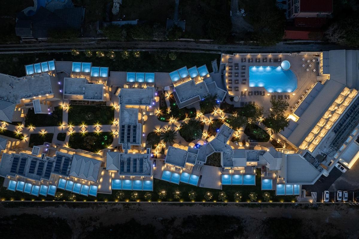 Vantaris Luxury Beach Resort