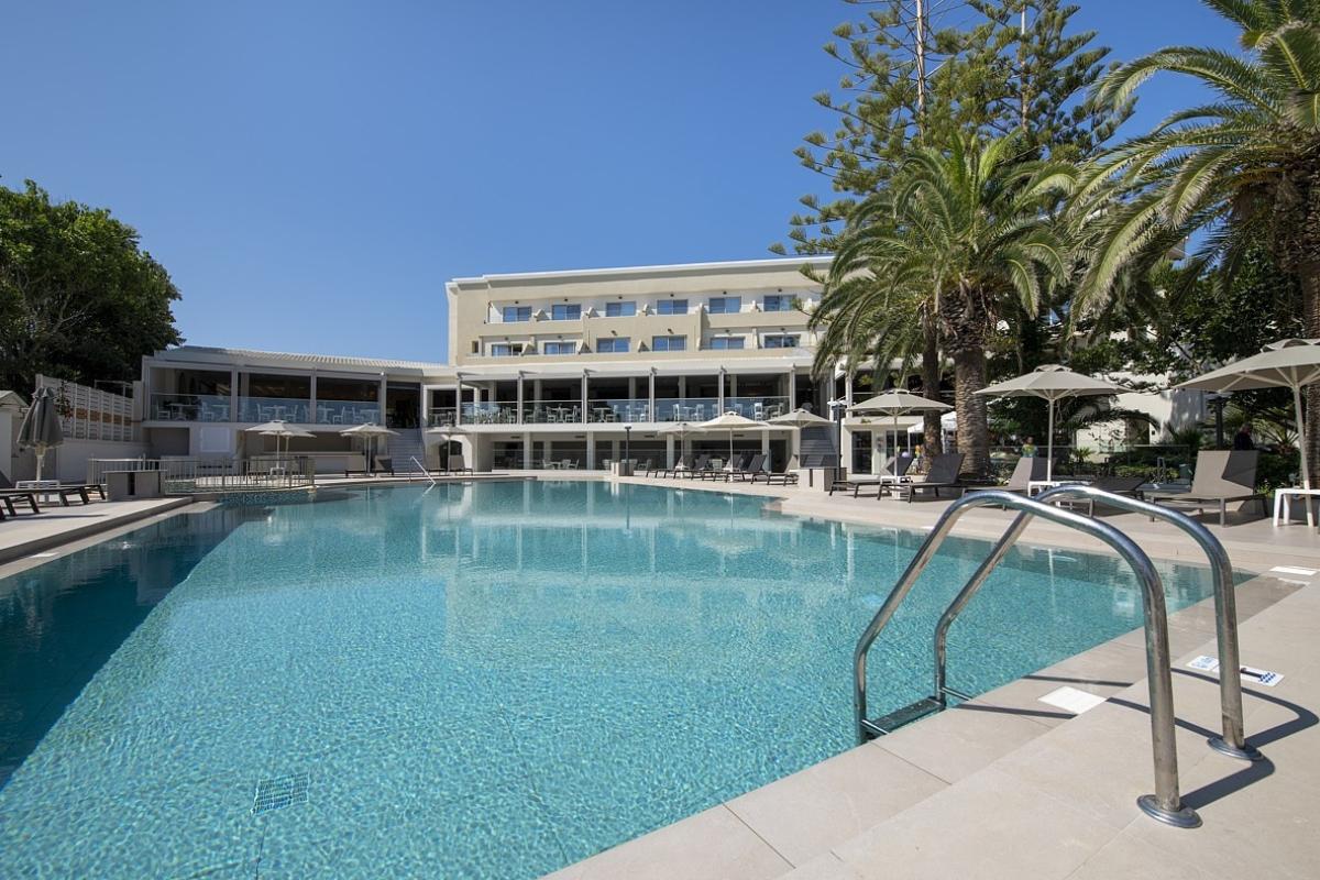 Vantaris Luxury Beach Resort