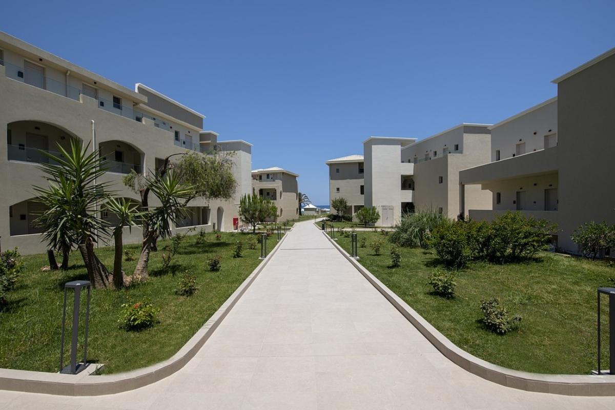 Vantaris Luxury Beach Resort