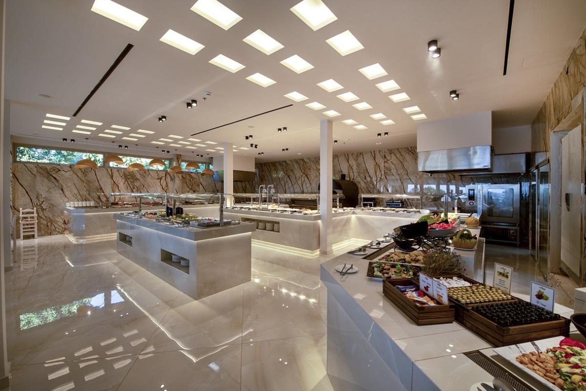 Vantaris Luxury Beach Resort