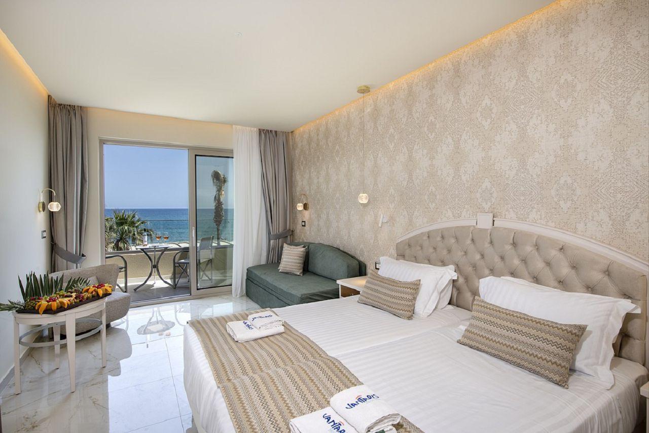 Room Sea Front