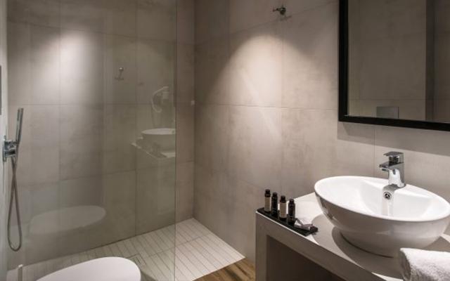 Honeymoon Suite