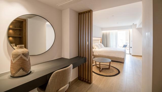 Urban Chic City or Internal View