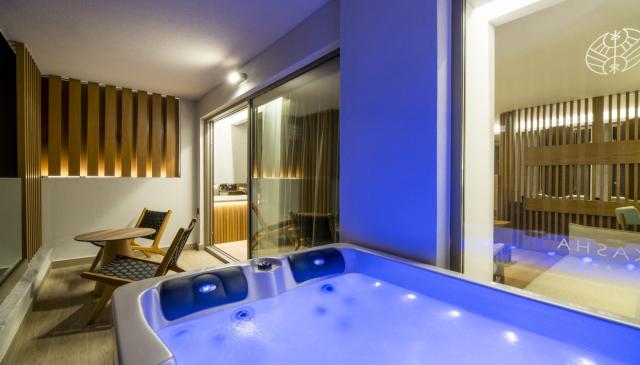 Dazzling Junior Suite Sea View Outdoor Hot Tub