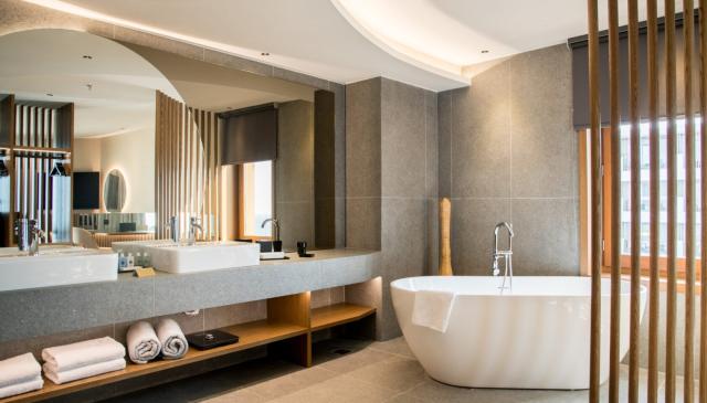 Dazzling Suite Sea View Outdoor Hot Tub
