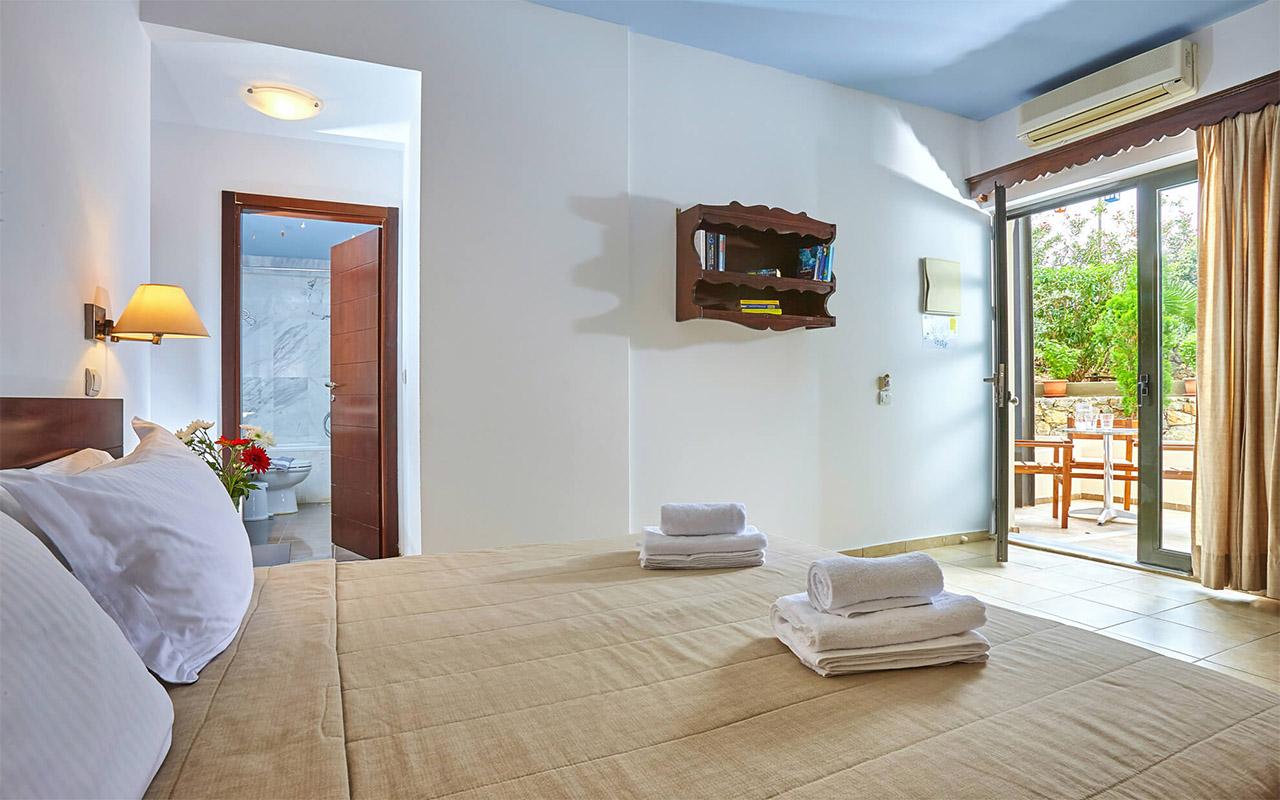 Room Pool/Sea View