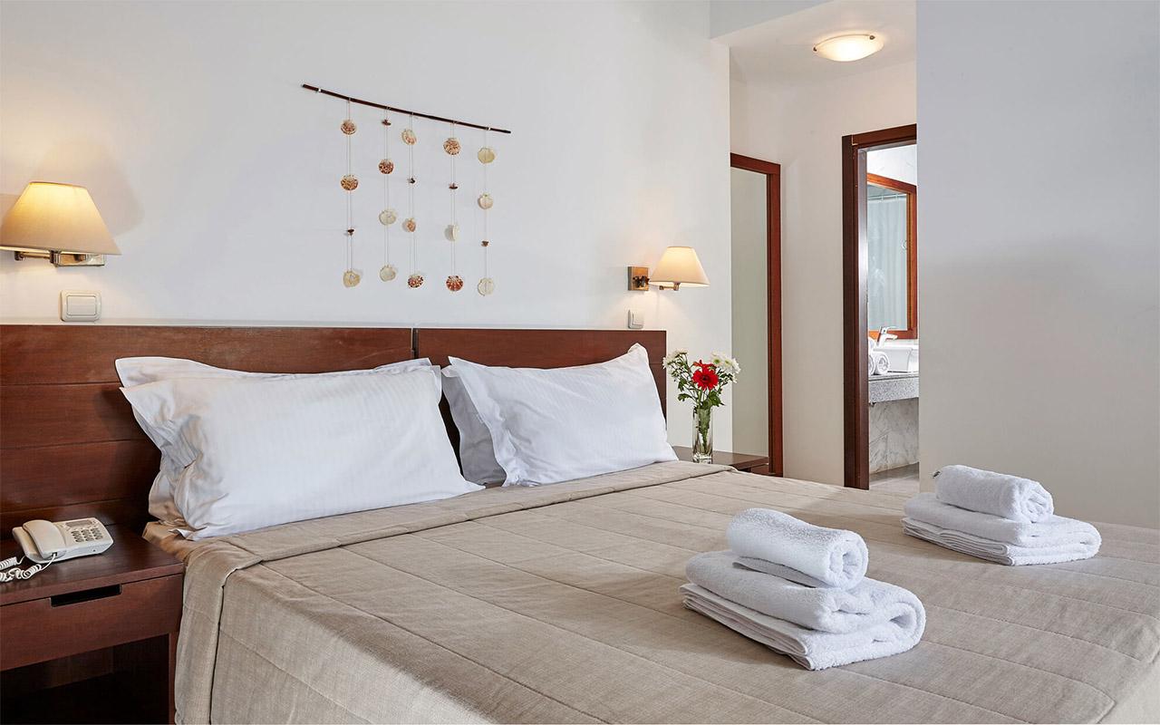 Room Pool/Sea View