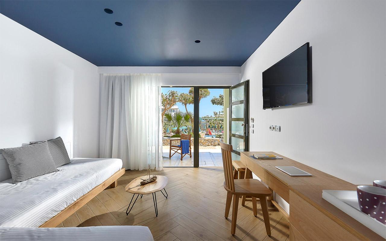 Family Room Land View