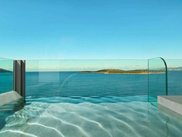 Suite Stunning SV with Plunge Pool Double