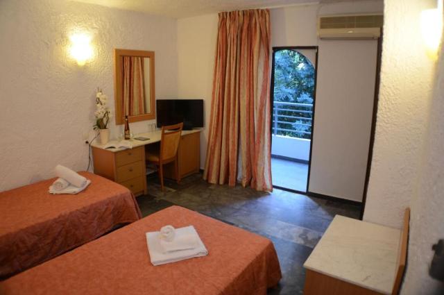 Room Economy