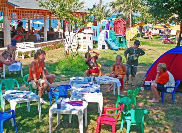 Eri Beach & Village