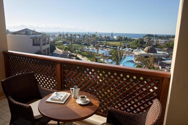 Double Pool View