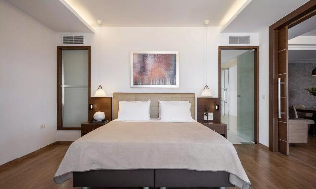 Imperial 2 Bedroom Suite Water Front Direct Sea View