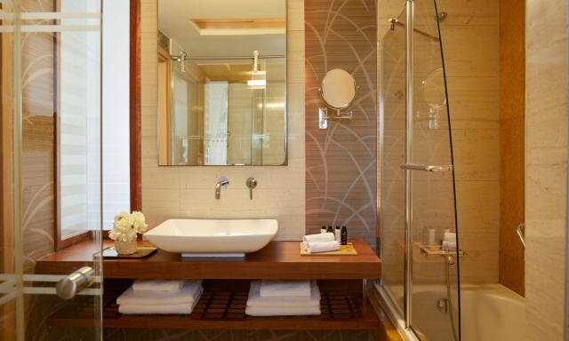 Imperial 2 Bedroom Suite Water Front Direct Sea View