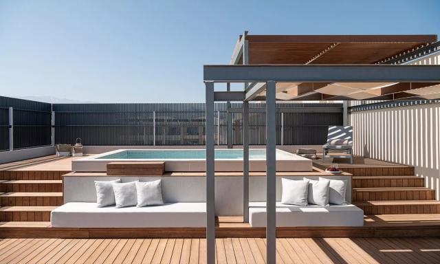 Imperial 2 Bedroom Suite Water Front Direct Sea View
