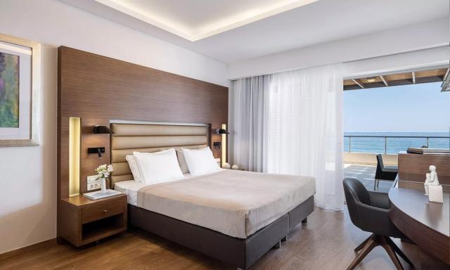 Imperial 2 Bedroom Suite Water Front Direct Sea View