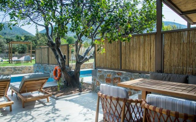 Classic Room Garden View with Private Pool