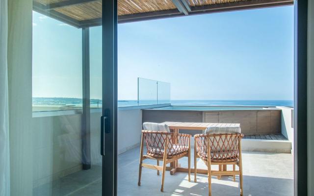 Classic Room Sea View with Outdoor Jacuzzi