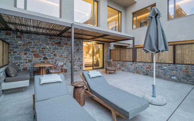 Family Room Sea View with Private Pool