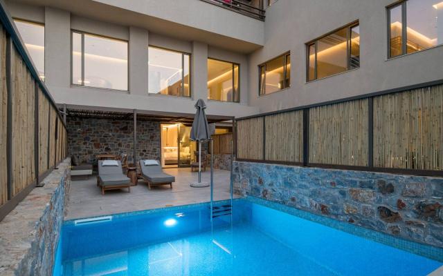 Petit Suite Sea View with Private Pool