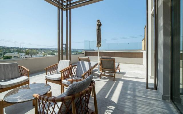 Petit Suite Sea View with Outdoor Jacuzzi