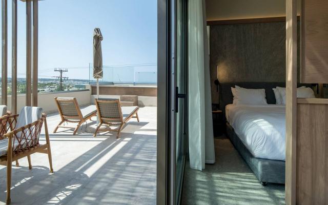 Petit Suite Sea View with Outdoor Jacuzzi