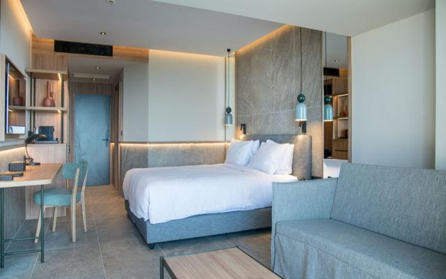 Petit Suite Garden View
