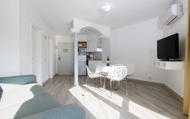 1 Room Apartment Premium