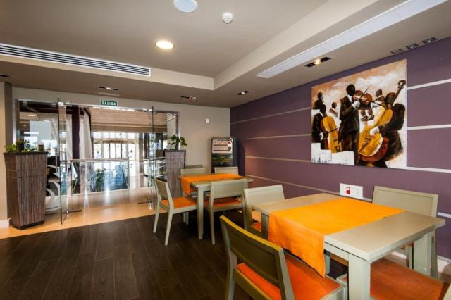 Kn Hotel Arenas Del Mar