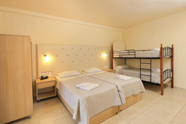 Quadruple Room Sea View